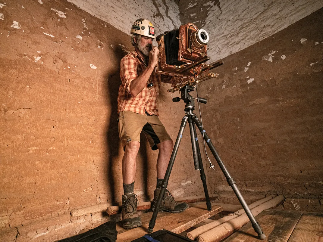 Belger built this vintage-style view camera specifically for this story, crafting the body from local Arizona mesquite and juniper and installing a late-19th-century French landscape lens in front, to give the prints a timeless feel.