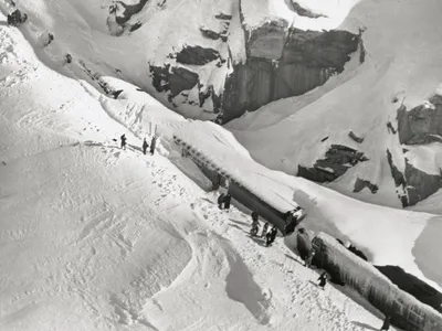 The 226 people trapped on board the&nbsp;City of San Francisco&nbsp;endured freezing temperatures, carbon monoxide poisoning and food shortages.