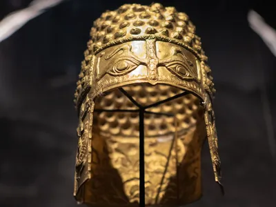The golden helmet of Coțofenești at the Drents Museum