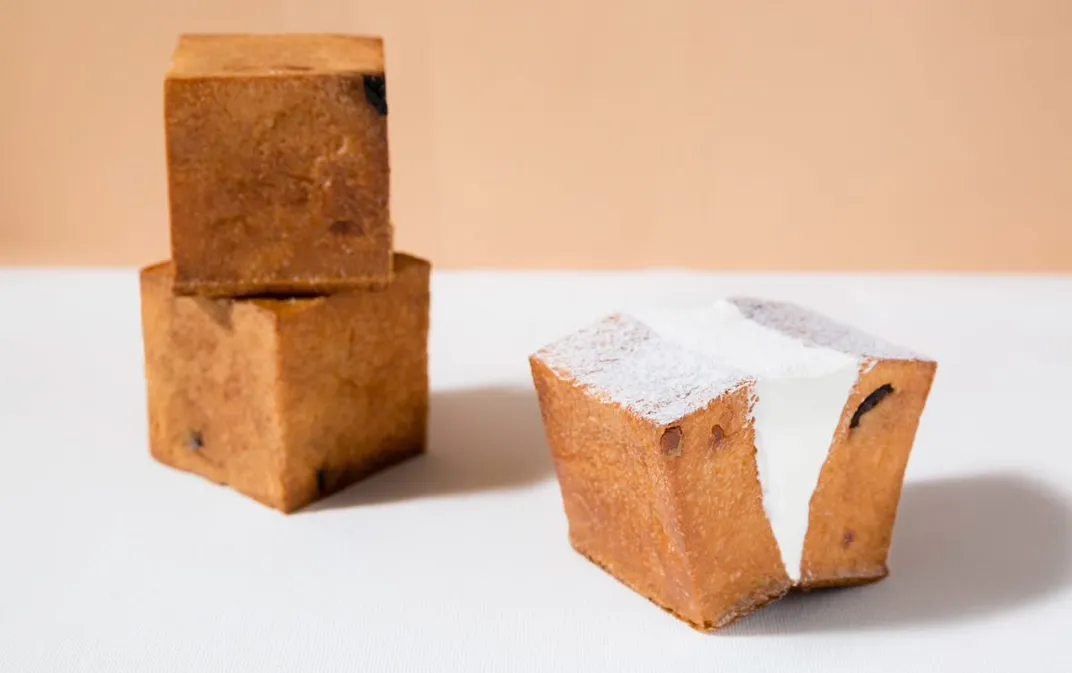 Since Ancient Times, Romans Have Gifted These Cream-Filled Treats to Their Sweethearts